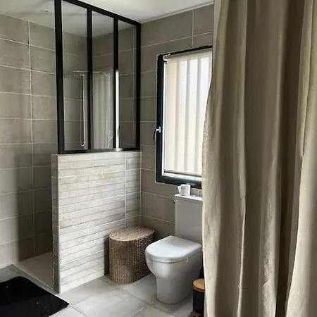 Holiday home Maison De Charme Avec Piscine Aigrefeuille-d'Aunis