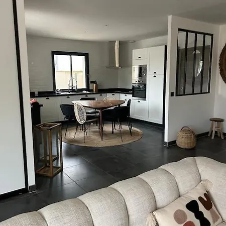 Maison De Charme Avec Piscine *