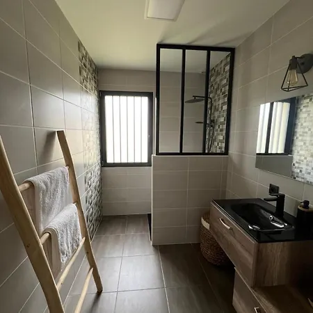 Maison De Charme Avec Piscine Holiday home *