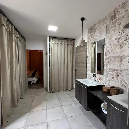 Maison De Charme Avec Piscine Holiday home *