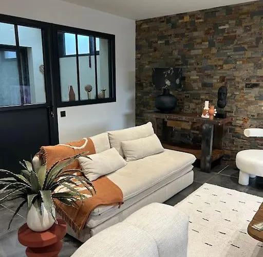 Сasa de vacaciones Maison De Charme Avec Piscine