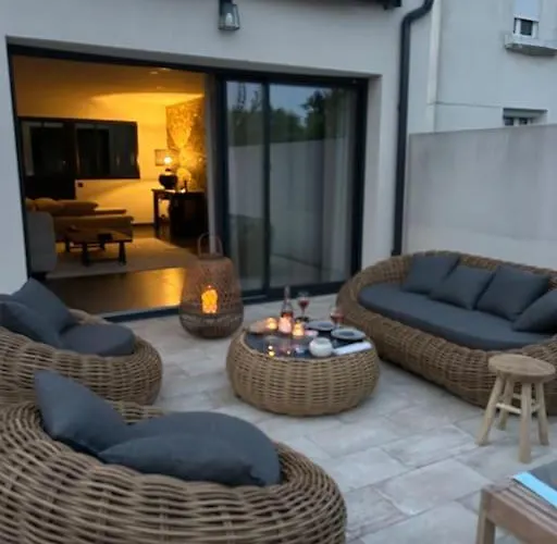 Сasa de vacaciones Maison De Charme Avec Piscine *