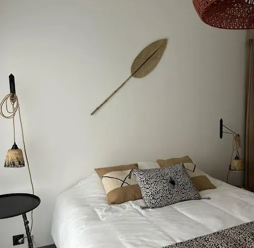 Сasa de vacaciones Maison De Charme Avec Piscine Aigrefeuille-dʼAunis