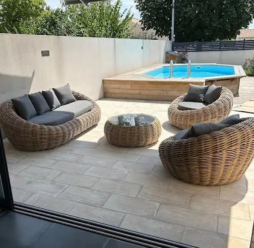 Сasa de vacaciones Maison De Charme Avec Piscine *
