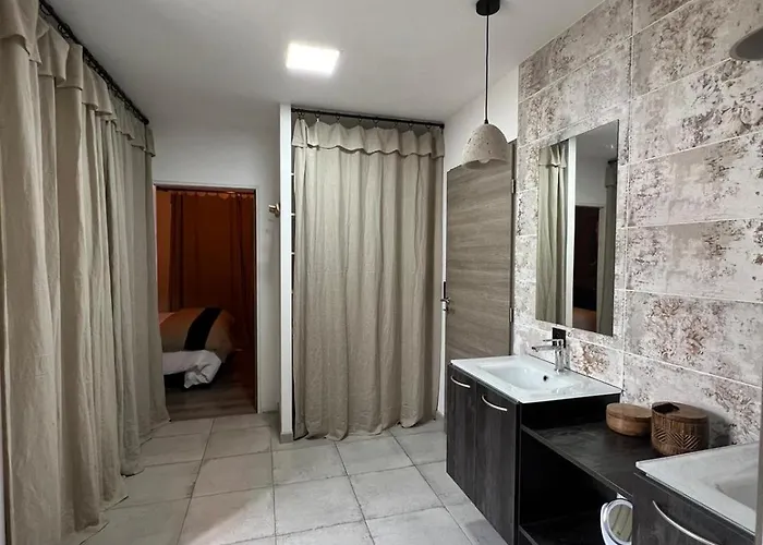 Maison De Charme Avec Piscine Сasa de vacaciones *